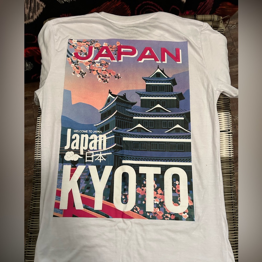 Size medium - Picture 2 of 2